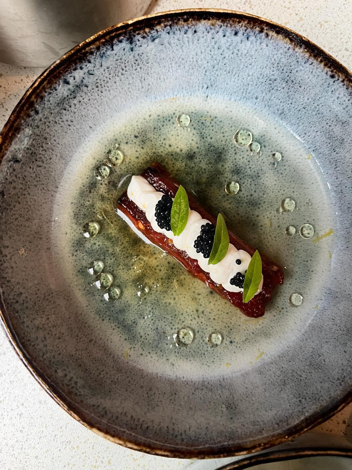 Chefs Merlin en Sebastiaan delen niet alleen de liefde voor elkaar, maar ook de liefde voor koken.